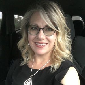 Meet your Posher, Amy